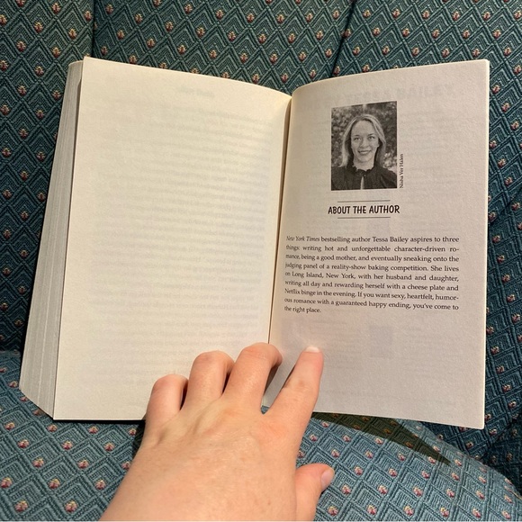 “It Happened One Summer” Spicy Rom Com Novel by Tessa Bailey. Tik Tok Favorite! - Picture 5 of 5